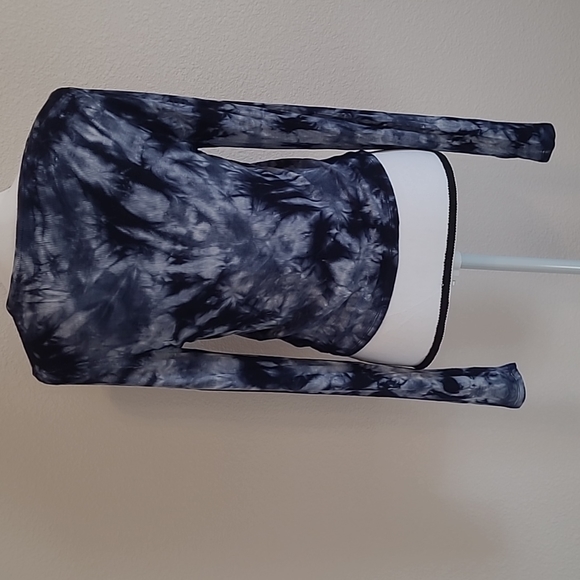 Crop Top Long Sleeve Sweater Blue Lg - Picture 3 of 4